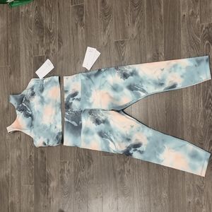 BNWT Athleta Elation Leggings size L